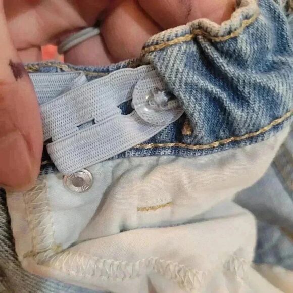 Old Navy High-Waisted Slouchy Straight Built-In Tough Jeans for Girls - Picture 12 of 14